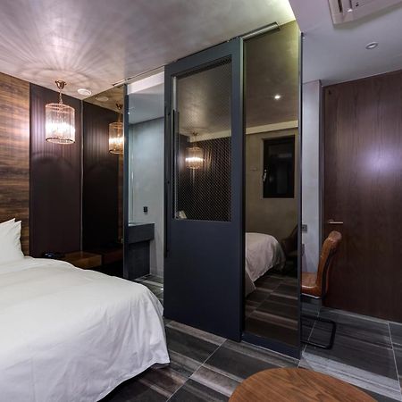 Hotel The Designers Kondae Seoul Bagian luar foto