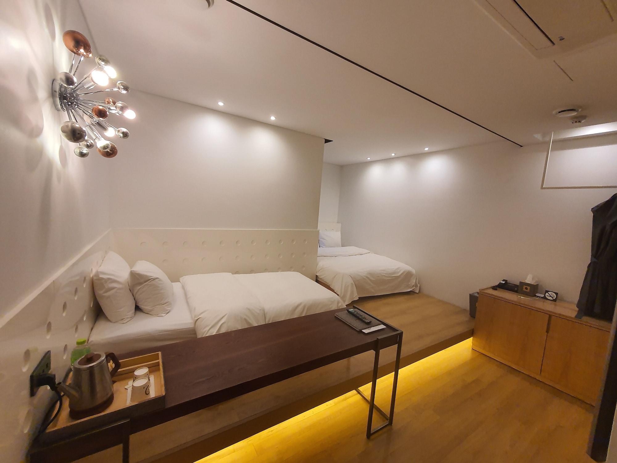 Hotel The Designers Kondae Seoul Bagian luar foto