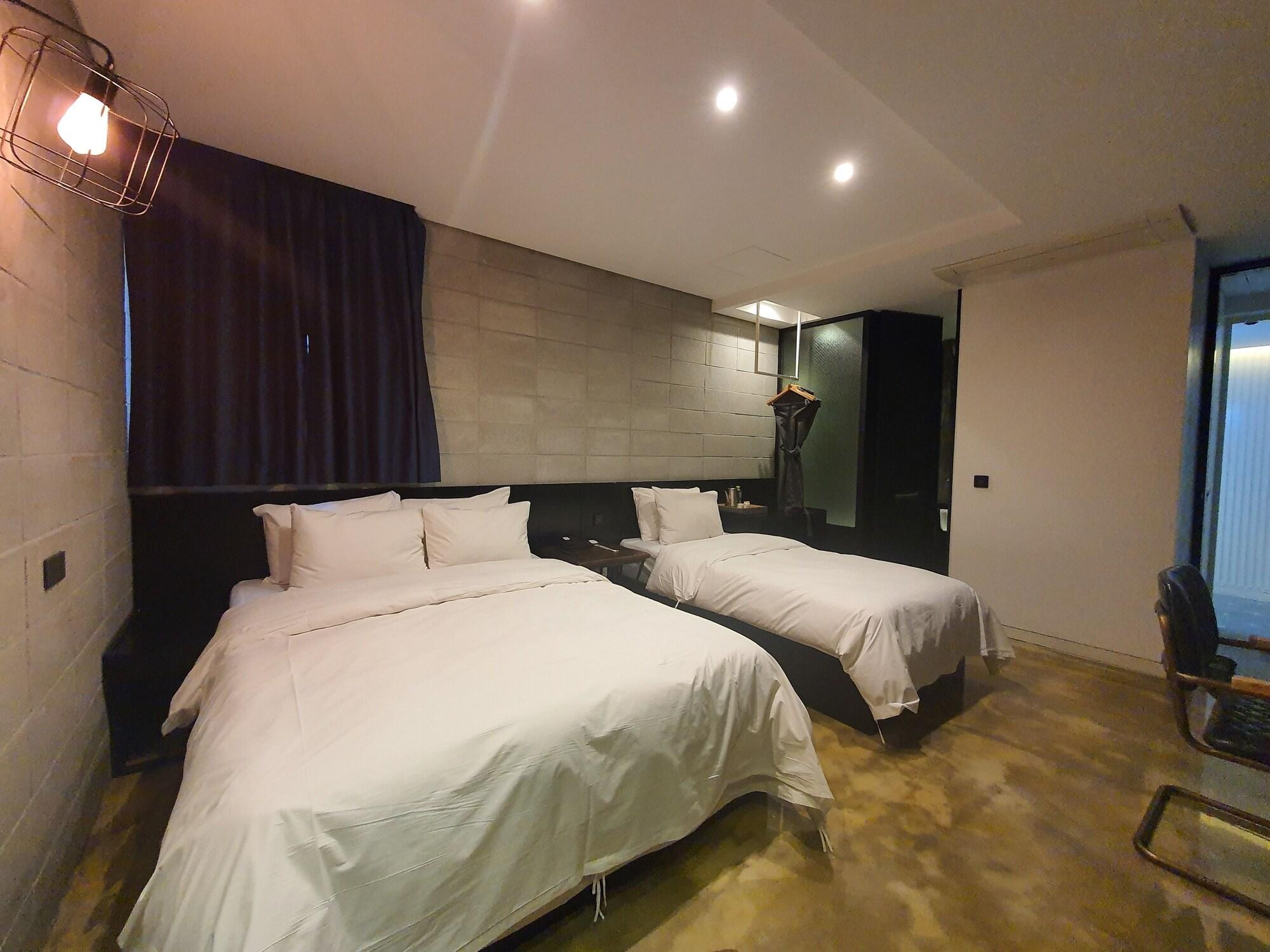 Hotel The Designers Kondae Seoul Bagian luar foto