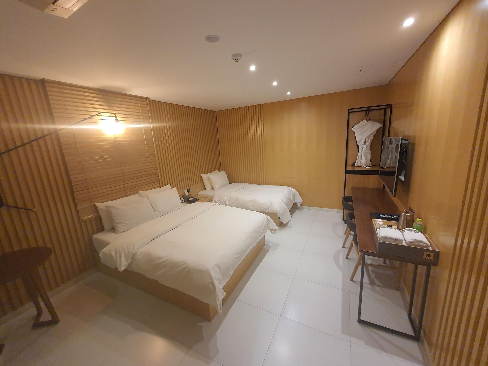 Hotel The Designers Kondae Seoul Bagian luar foto