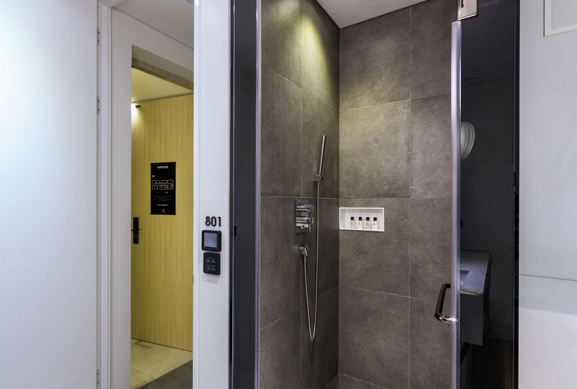 Hotel The Designers Kondae Seoul Bagian luar foto