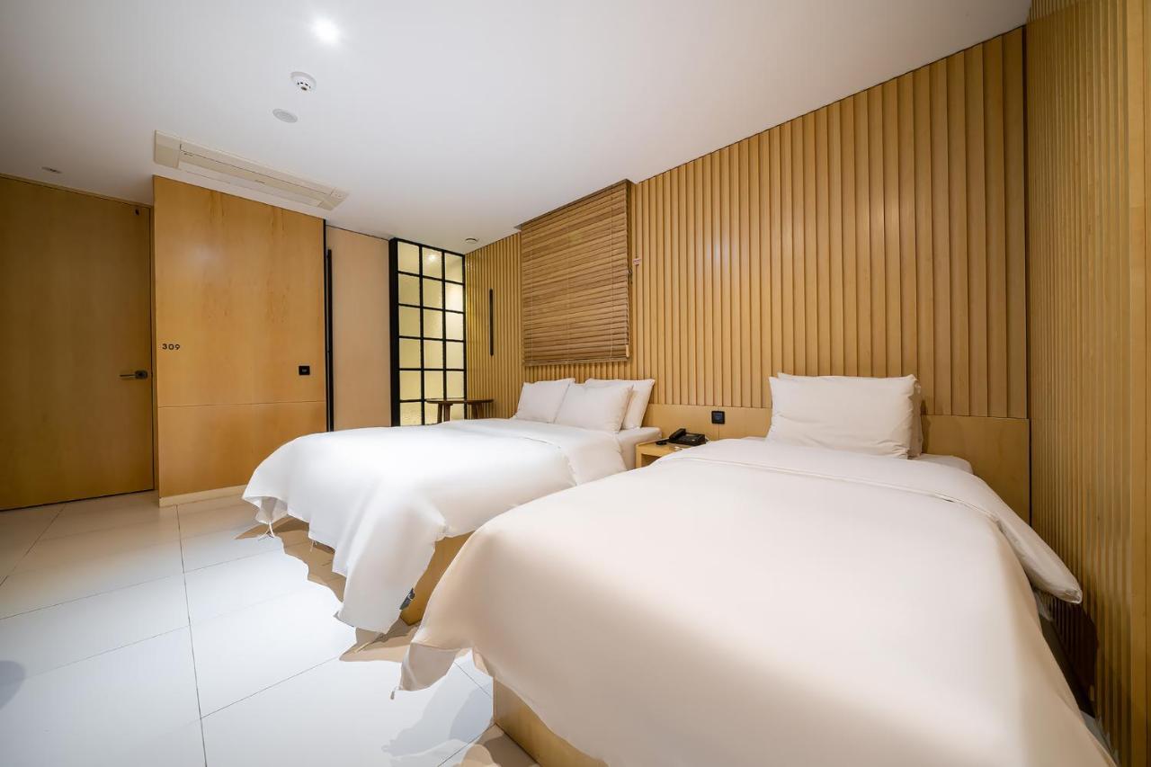Hotel The Designers Kondae Seoul Bagian luar foto