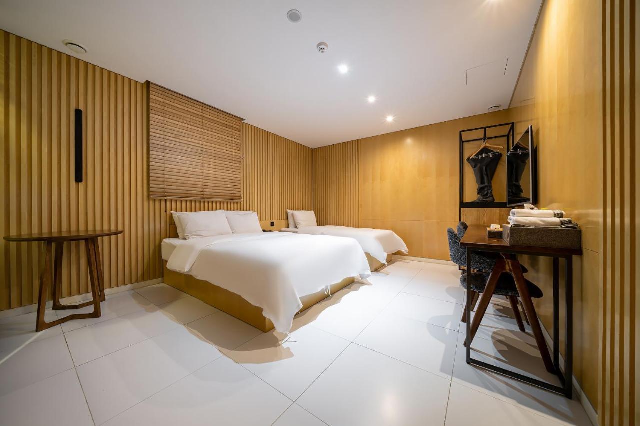 Hotel The Designers Kondae Seoul Bagian luar foto