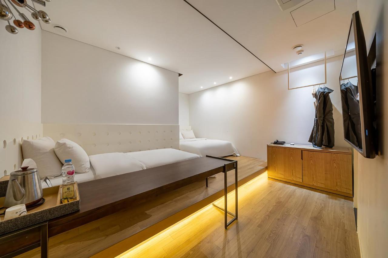 Hotel The Designers Kondae Seoul Bagian luar foto